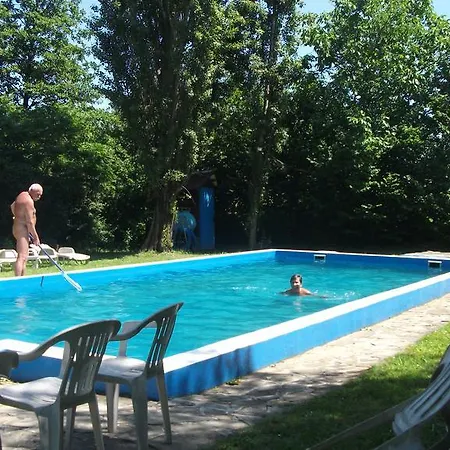 Jazmin Naturista - Nudista Bungalow